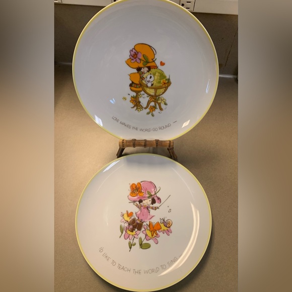 Vintage MOPSIE Collectors Edition plates set of 2 porcelain - Picture 1 of 4